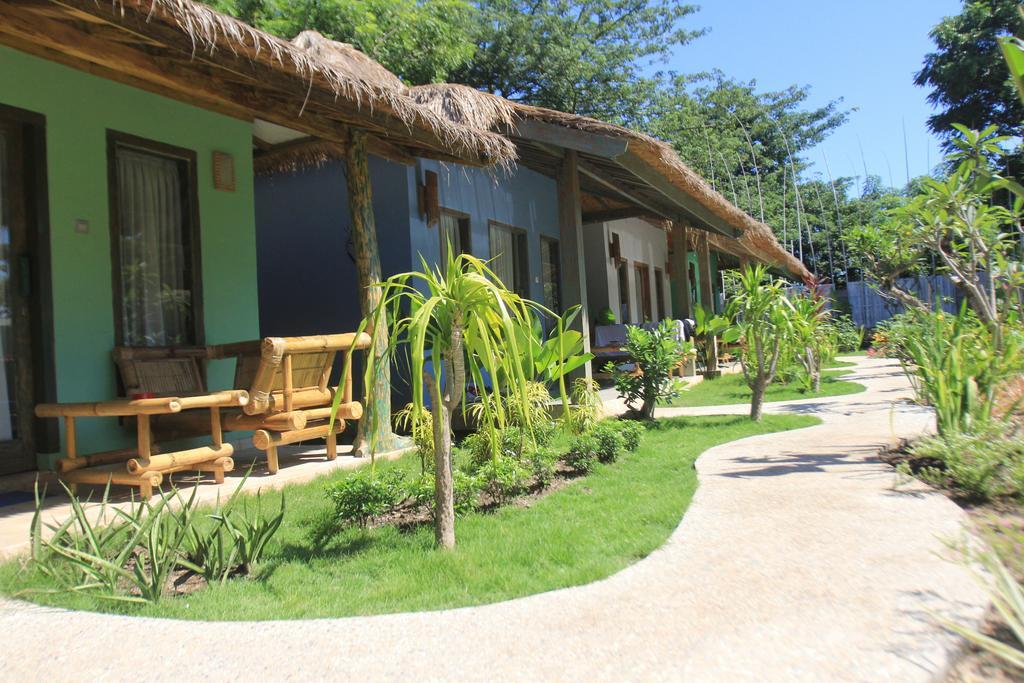 Maha Putri Bungalows Gili Trawangan Exterior foto